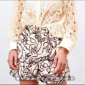 Zara beaded shorts in creams, blue and brown. They’re stunning for summer. Small